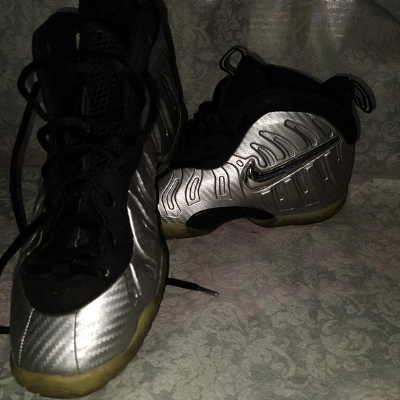 Nike - Picture 4 of 4